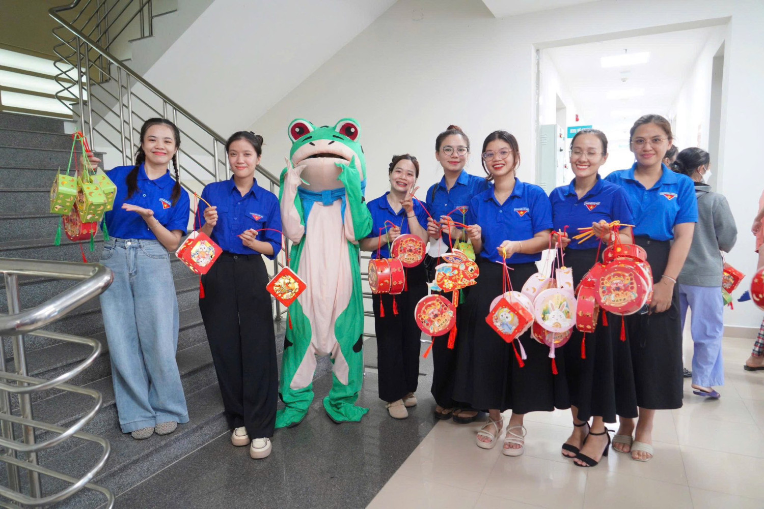 Trung thu cho em – Thắp sáng niềm tin