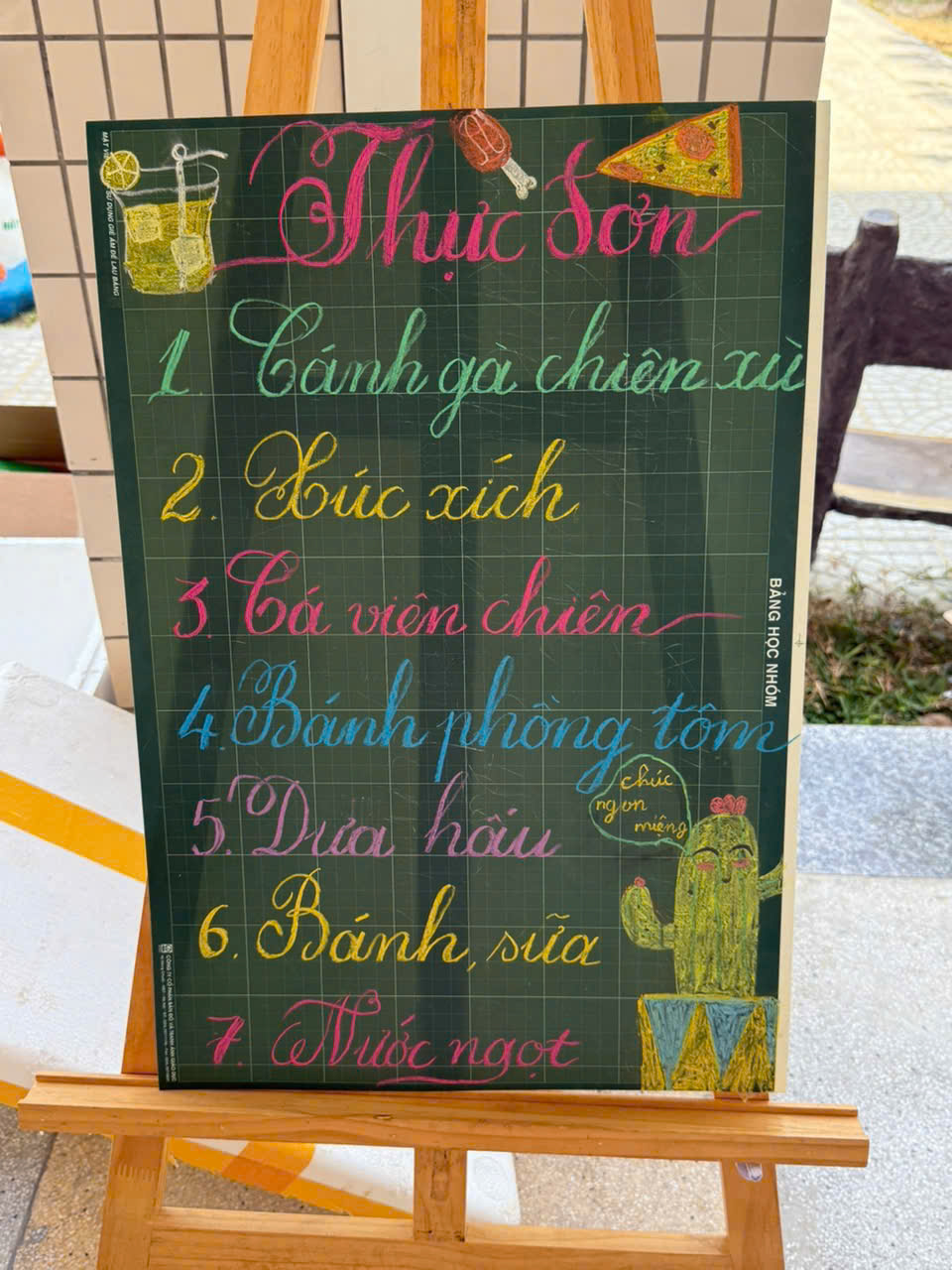 Trường Tiểu học Ngô Mây tưng bừng tổ chức tiệc buffet cho các em học sinh