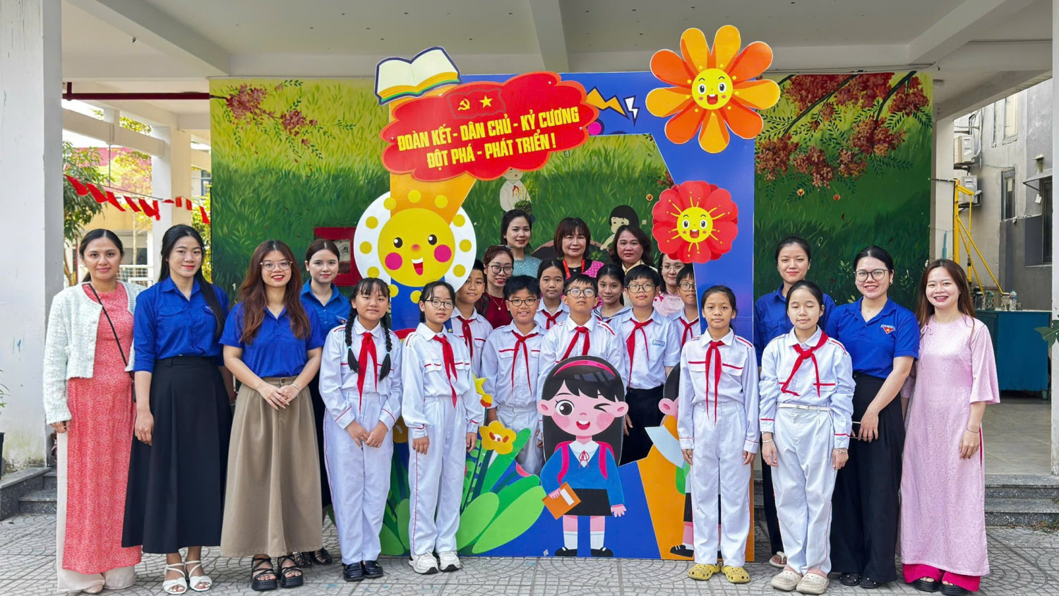 Sôi nổi các hoạt động chào mừng Đại hội XIV của Đảng