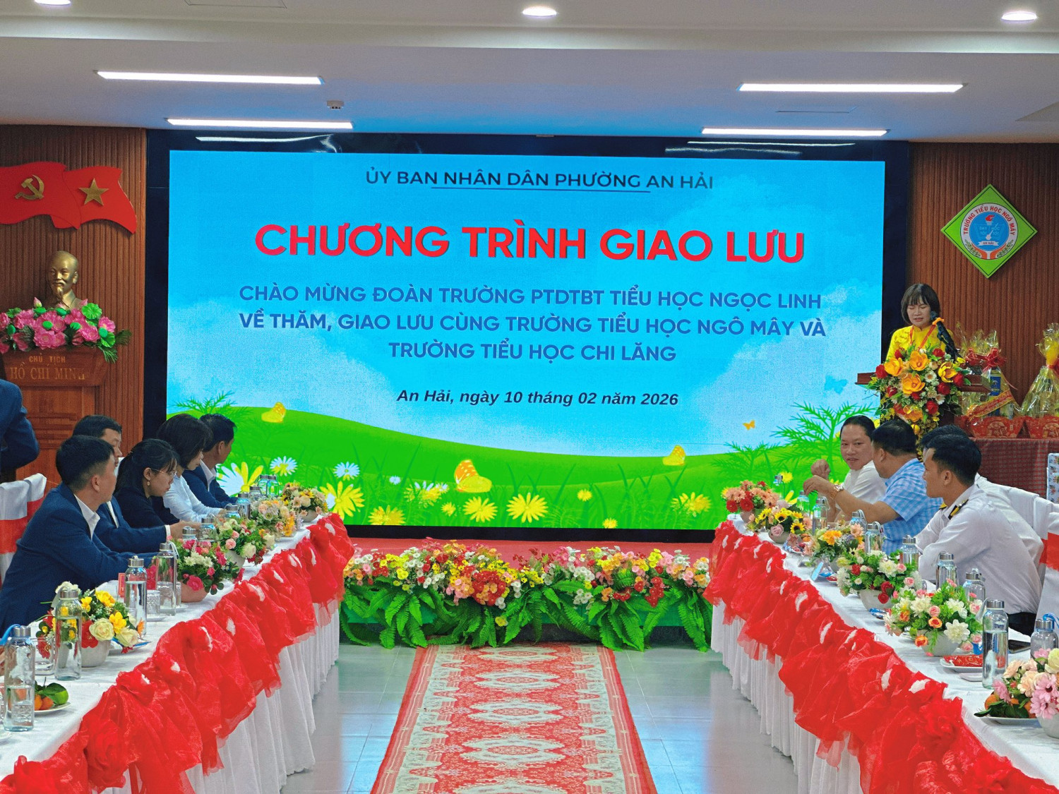 Đoàn Trường PTDTBT Tiểu học Ngọc Linh đến tham quan, giao lưu cùng Trường Tiểu học Ngô Mây và Trường Tiểu học Chi