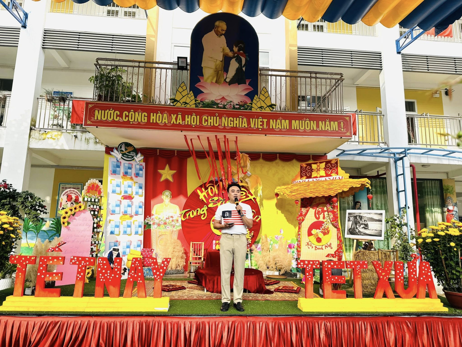 Sinh hoạt chào cờ đầu xuân 2026