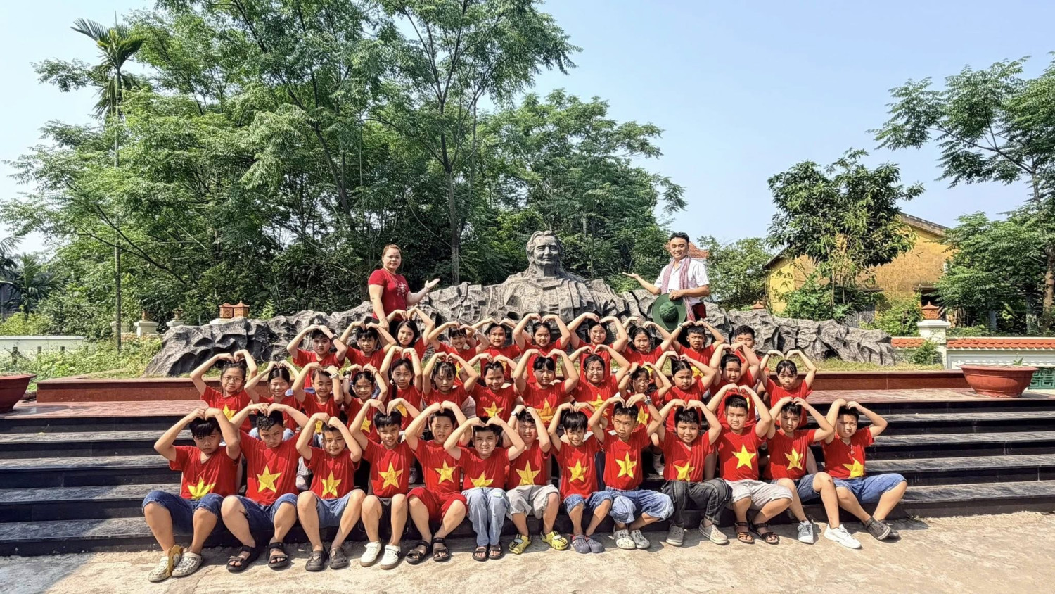 Hành trình về nguồn